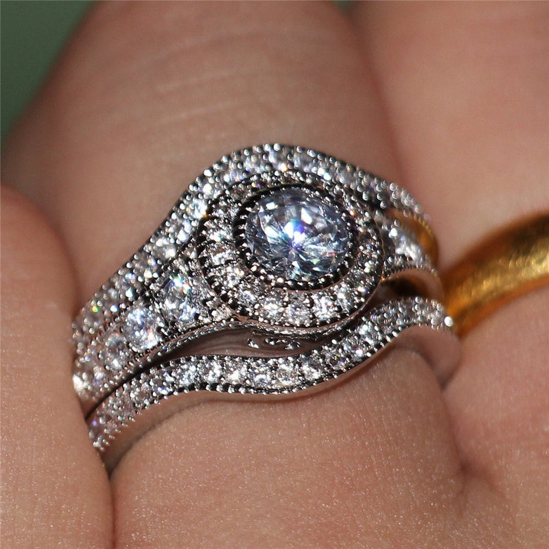 Luxury Female White Round AAA Zircon Ring Set